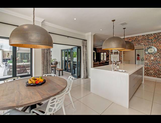 6 BEDROOM HOUSE FOR SALE IN DAINFERN VALLEY ESTATE